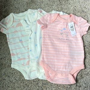 NWT Set of 3 Baby Gap Onesies 0-3M